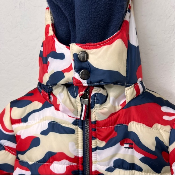 Tommy Hilfiger Toddler Camo Puffer Jacket Polyester 24M Red Blue Tan White - Picture 3 of 9